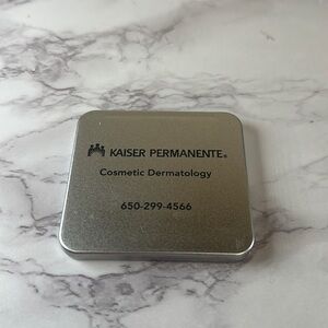 Kaiser Permanente Cosmetic Dermatology Mirror